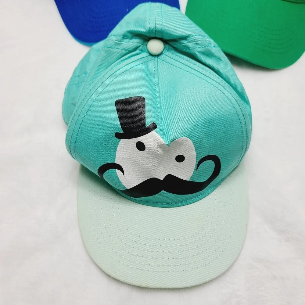 4 X bundle of hats jinx, skilanders,batman( one size) , h&m(4-6)